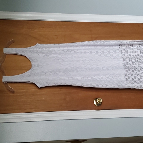 Apt. 9 Dresses & Skirts - APT. 9 white tank dress size medium.